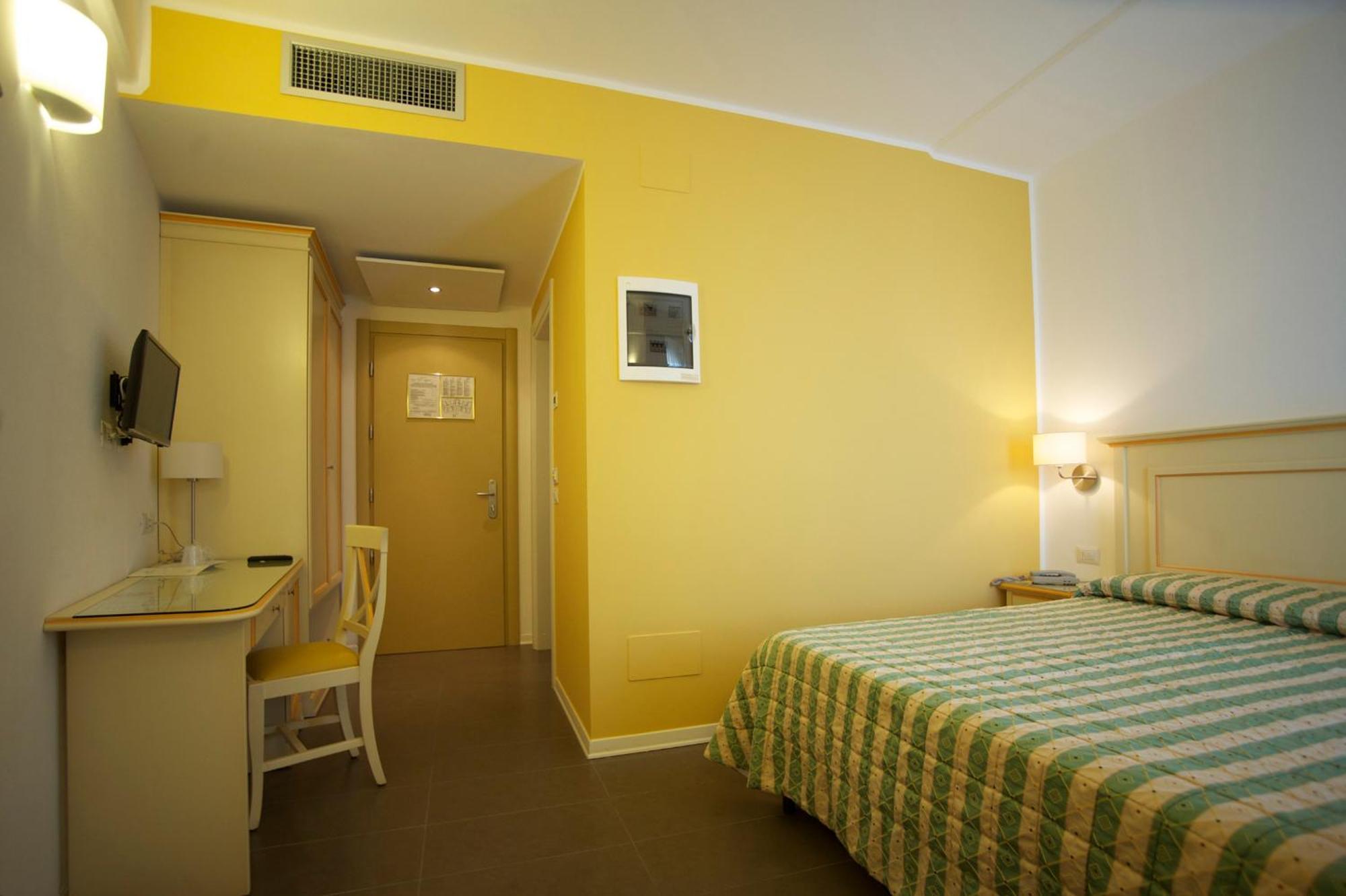 Hotel Stella Marina San Vincenzo Exterior foto